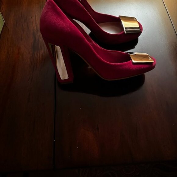 VINTAGE CHRISTIAN DIOR FUSHIA PINK PUMPS WITH MIRROR ACCENTS - Picture 2 of 2